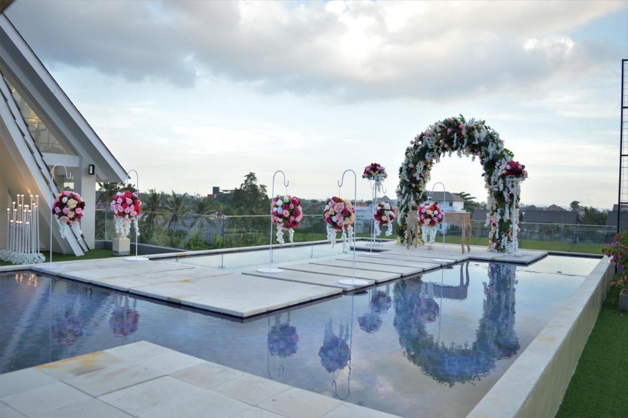 Tirtha Khayangan Hotel Canggu  Exterior photo